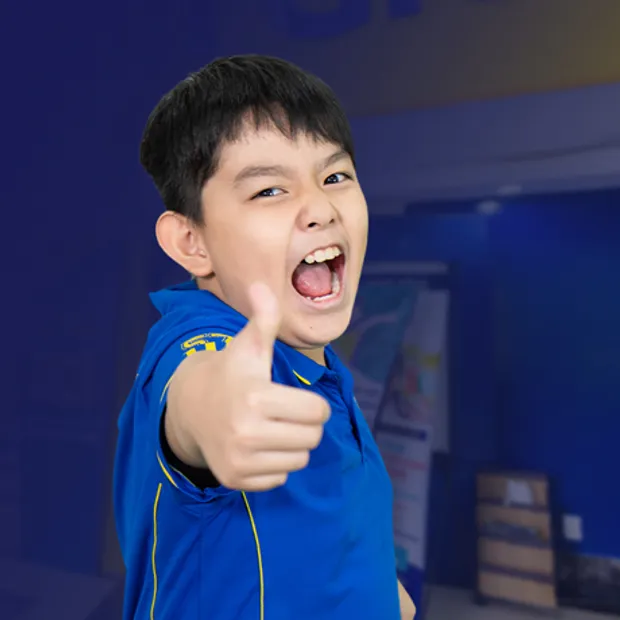 Học sinh THCS Trường Việt Anh vui vẻ, hào hứng đến trường