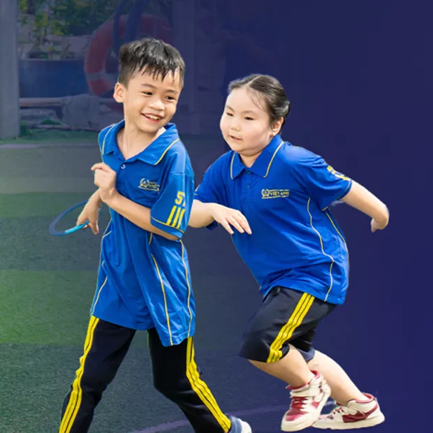Học sinh tiểu học Trường Việt Anh trong giờ thể thao ngoài sân